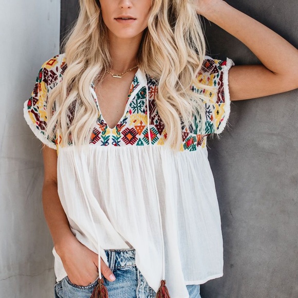 NWT Vici Los Cabos Embroidered Babydoll Top - Picture 2 of 8